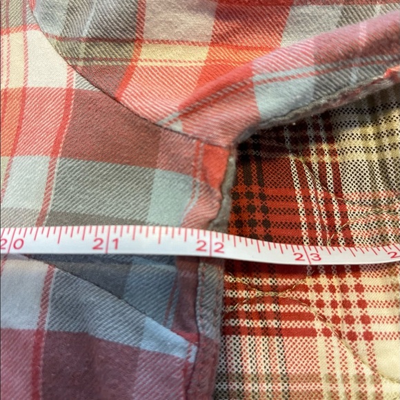 Ladies Snap Button-down Top - Picture 4 of 11